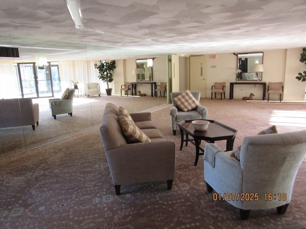 402 Paradise Road, Unit 3N Swampscott, MA 01907 - Photo 4 of 30