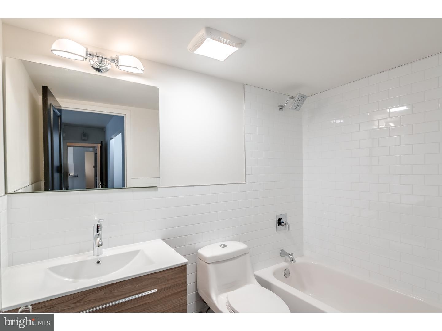 1420 Locust Street, Unit 7N Philadelphia, PA 19102 - Photo 18 of 21