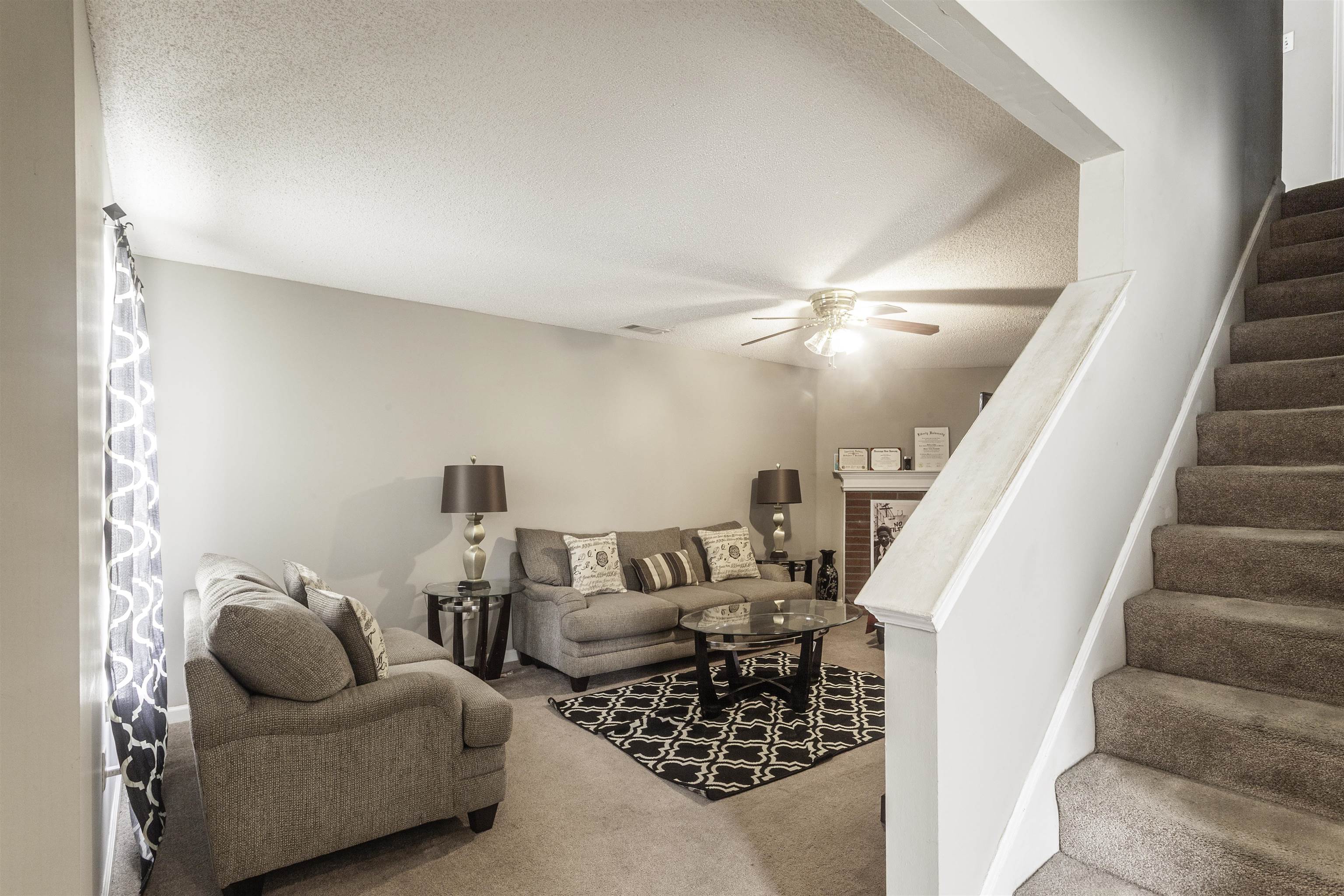 4490 Cedar Ridge Lane Memphis, TN 38128 - Photo 4 of 18 Gallery Image 4