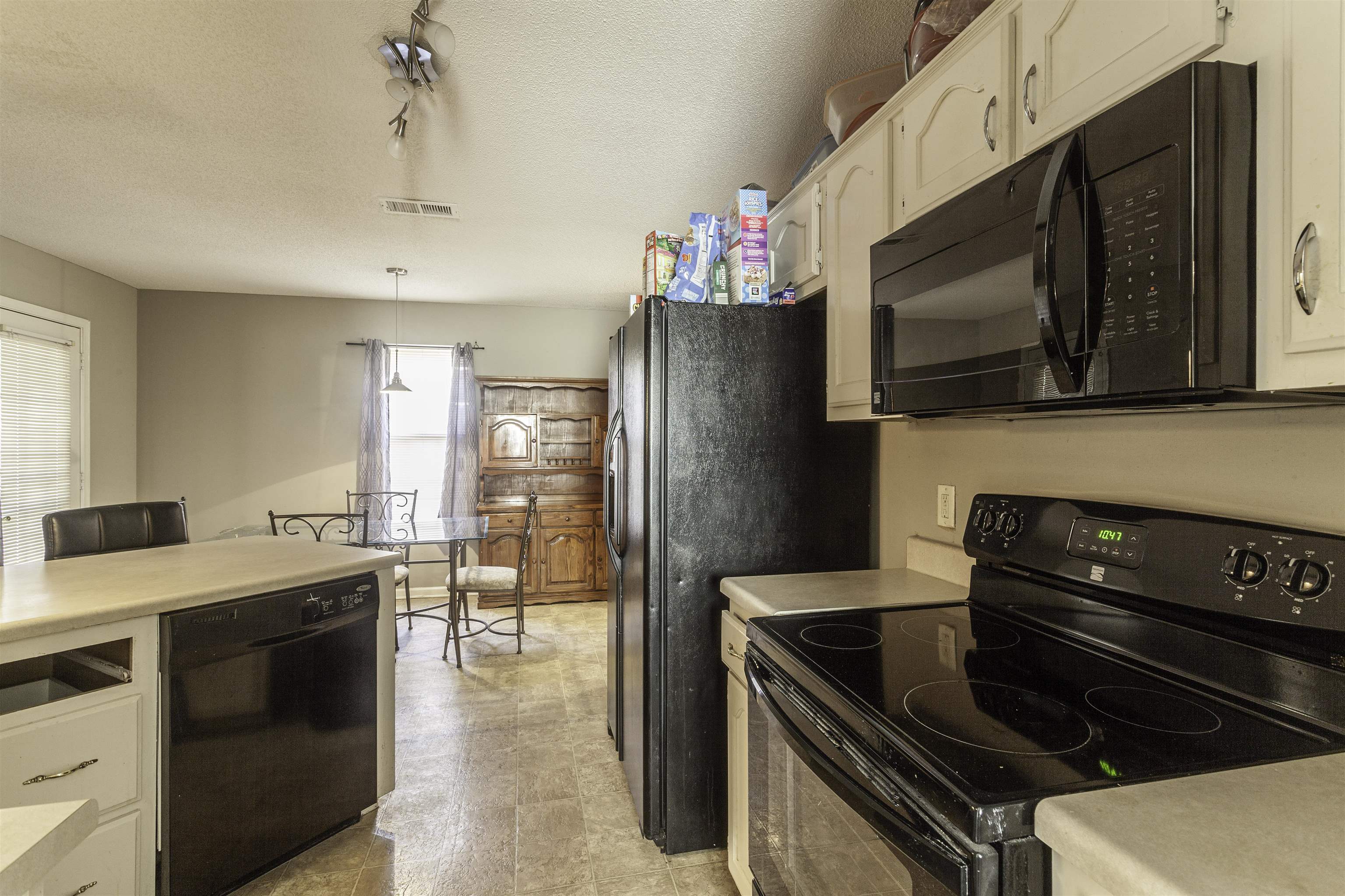 4490 Cedar Ridge Lane Memphis, TN 38128 - Photo 8 of 18 Gallery Image 8