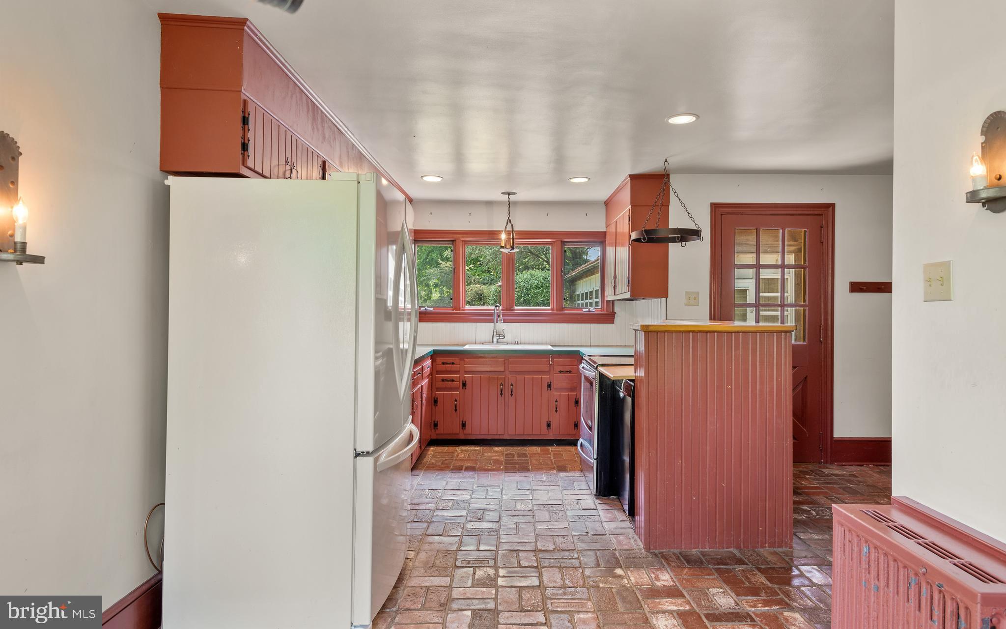 3812 Coventryville Road Pottstown, PA 19465 - Photo 10 of 24 Gallery Image 10