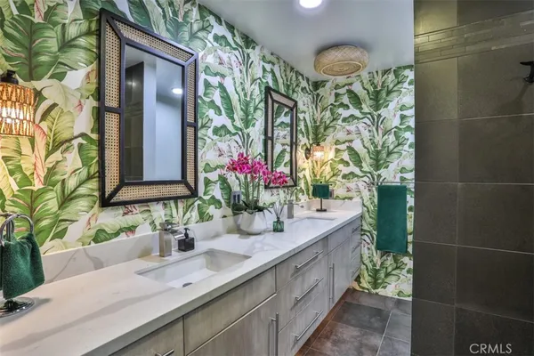 a view of walk in closet