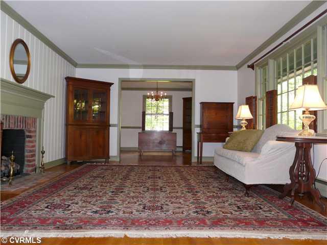 604 Gardiner Road Henrico, VA 23229 - Photo 2 of 9 Living Room
