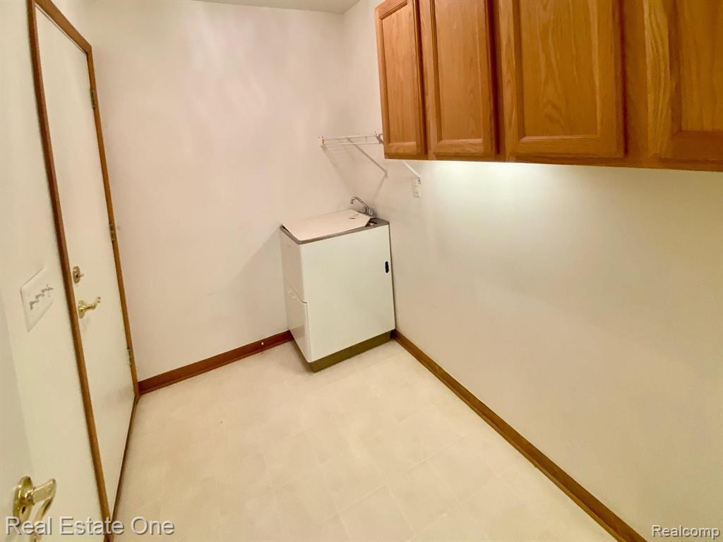 21951 Lancrest Court, Unit 294 Farmington Hills, MI 48335 - Photo 19 of 43
