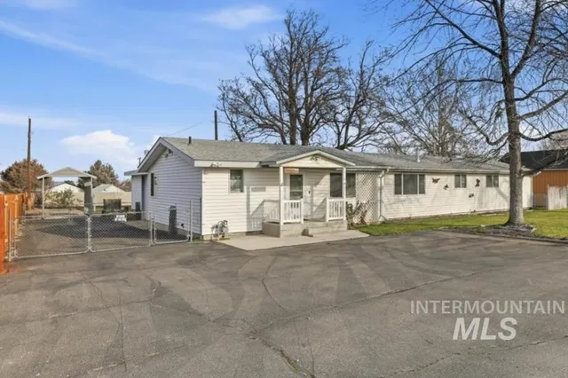$599,500 | 6222 East Carson Avenue, Nampa, ID 83687