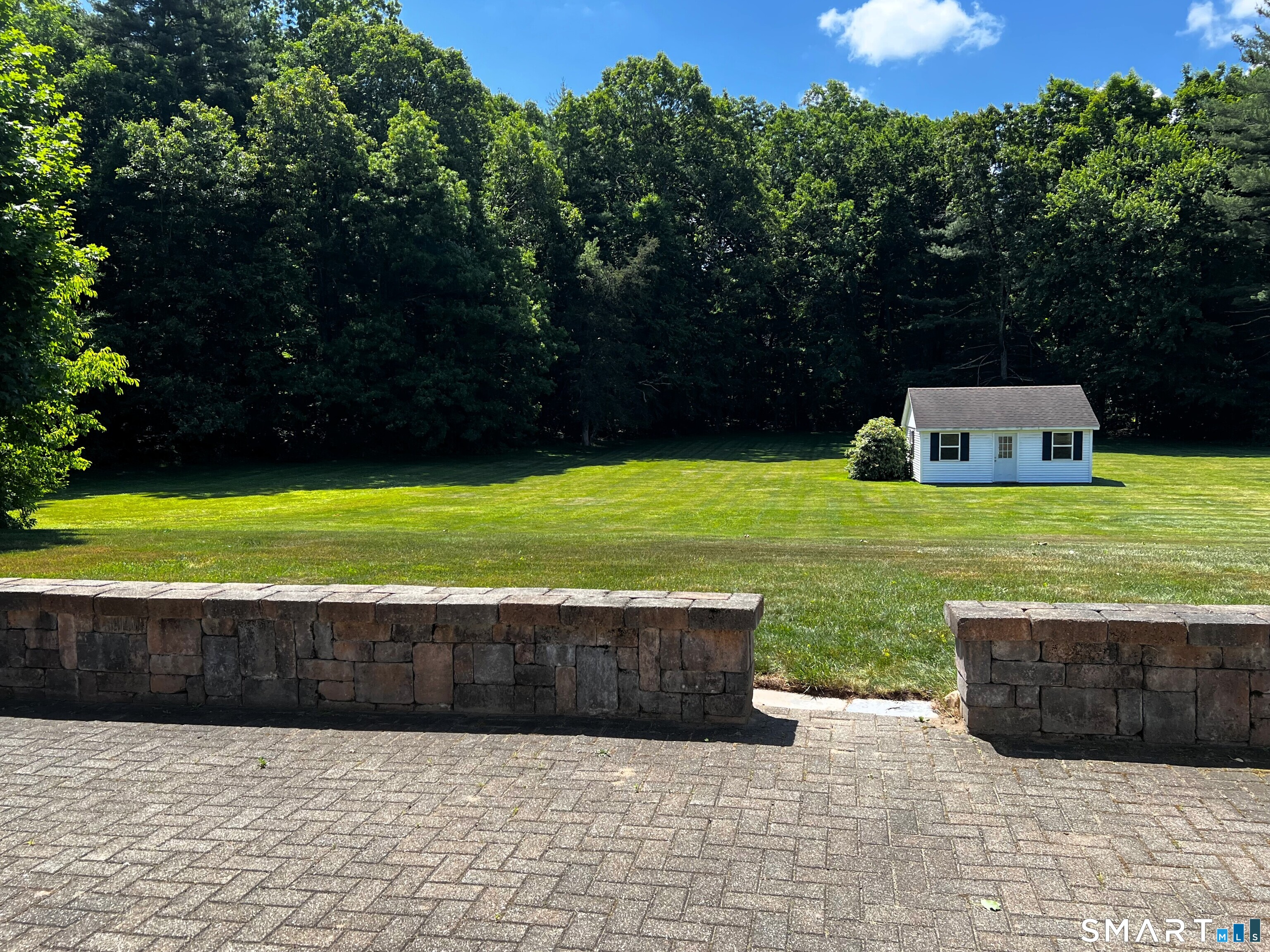 253 Arch Road Avon, CT 06001 - Photo 3 of 5