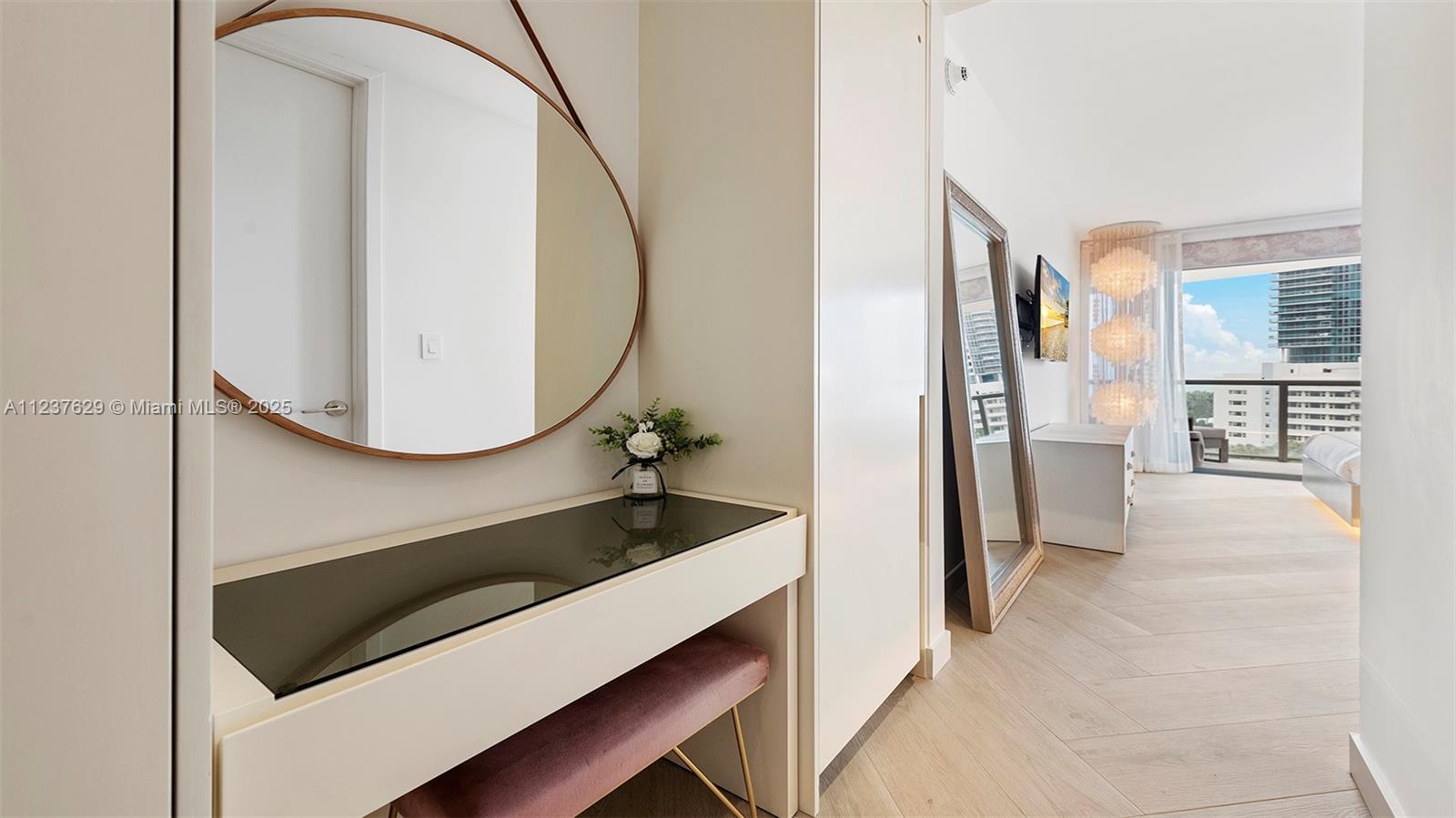 2201 Collins Avenue, Unit 804 Miami Beach, FL 33139 - Photo 16 of 41