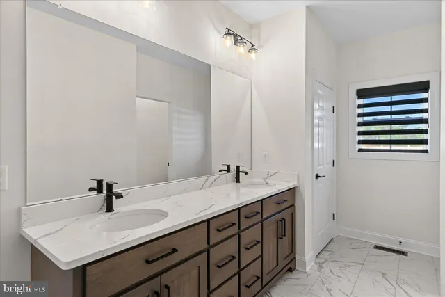 a house view with a outdoor space