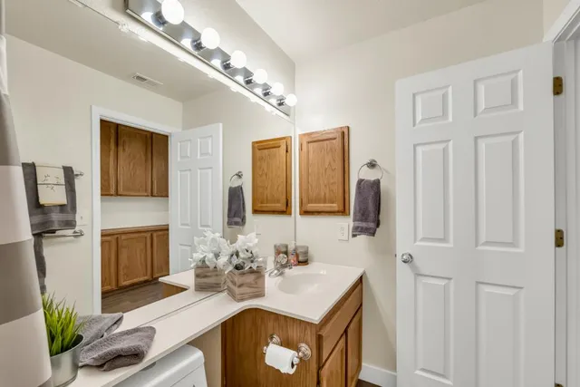 $525,000 | 6009 Greybridge Court, Elk Grove, CA 95758