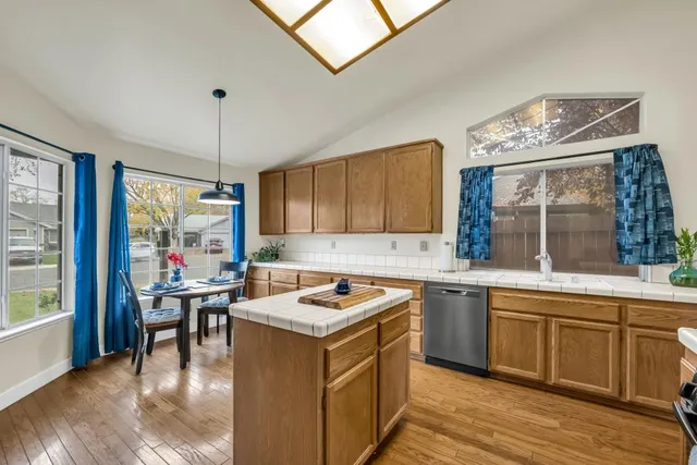 $525,000 | 6009 Greybridge Court, Elk Grove, CA 95758