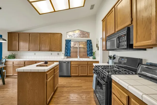 $525,000 | 6009 Greybridge Court, Elk Grove, CA 95758