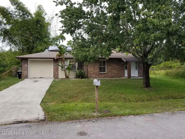 $1,700 | 1081 Ivanhoe Street Northwest, Melbourne, FL 32907