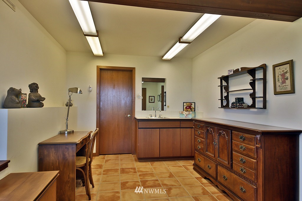 6105 Bob Galbreath Road Clinton, WA 98236 - Photo 22 of 25 Gallery Image 22