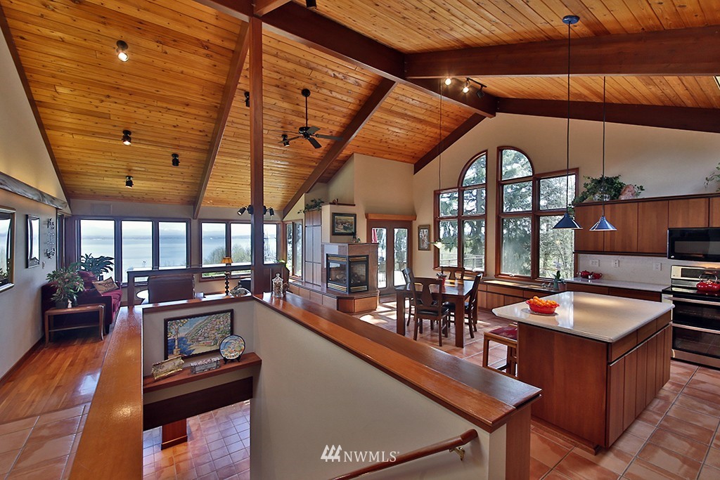 6105 Bob Galbreath Road Clinton, WA 98236 - Photo 6 of 25 Gallery Image 6