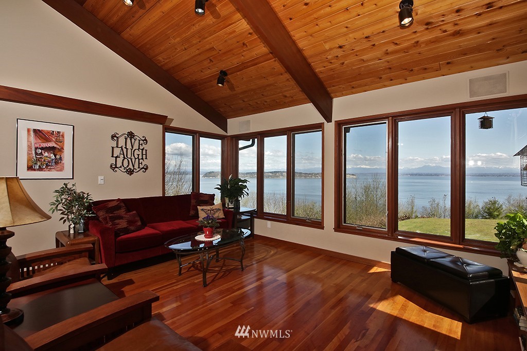 6105 Bob Galbreath Road Clinton, WA 98236 - Photo 7 of 25 Gallery Image 7