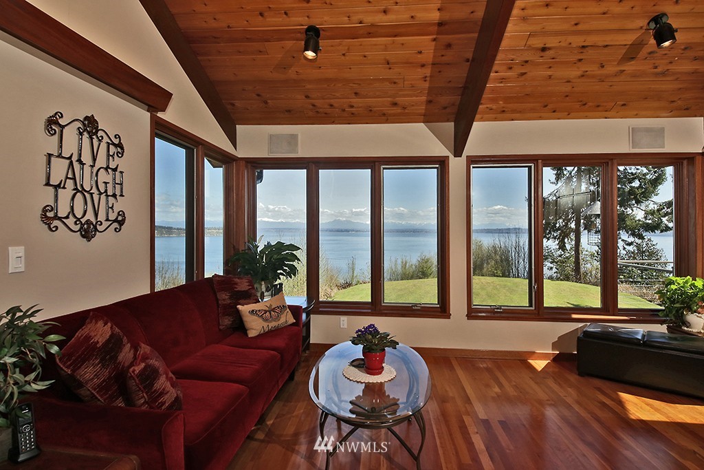 6105 Bob Galbreath Road Clinton, WA 98236 - Photo 8 of 25 Gallery Image 8
