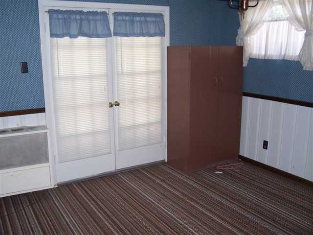 2322 Springfield Road East Peoria, IL 61611 - Photo 8 of 11 Gallery Image 8