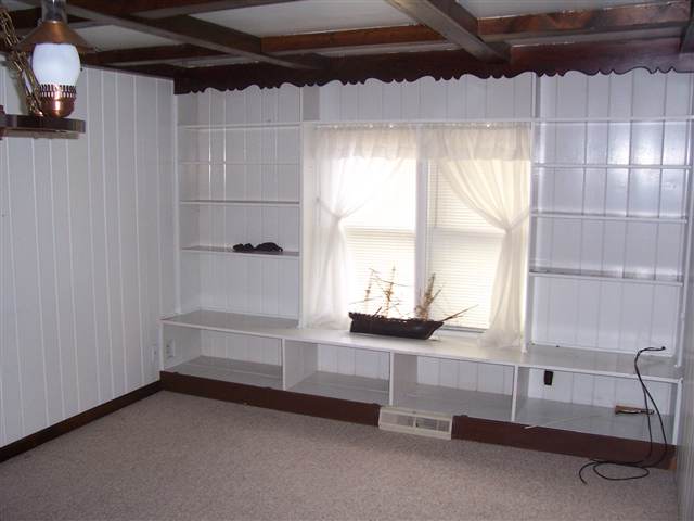 2322 Springfield Road East Peoria, IL 61611 - Photo 9 of 11 Gallery Image 9