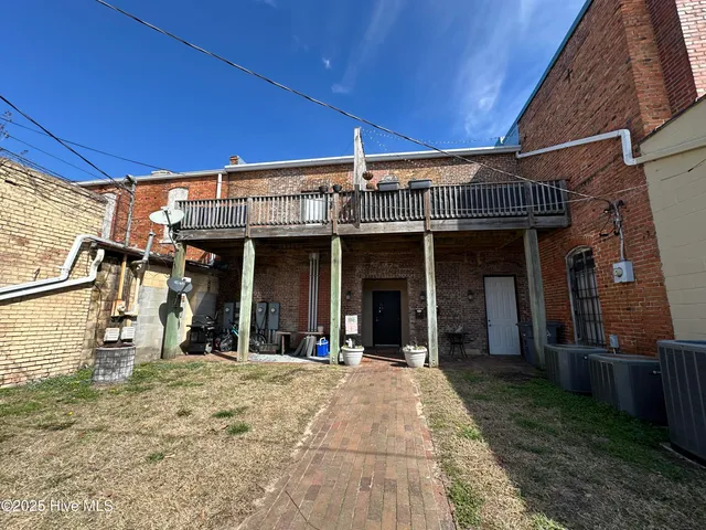 $399,000 | 121 South King Street, Windsor, NC 27983