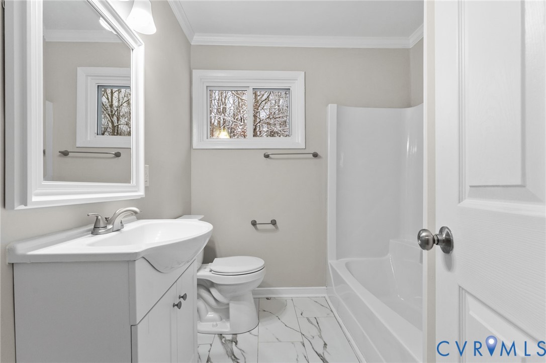 2444 Mountain View Road Powhatan, VA 23139 - Photo 11 of 25 Gallery Image 11