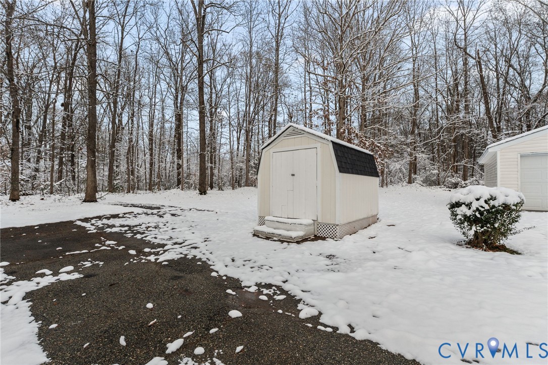 2444 Mountain View Road Powhatan, VA 23139 - Photo 20 of 25 Gallery Image 20