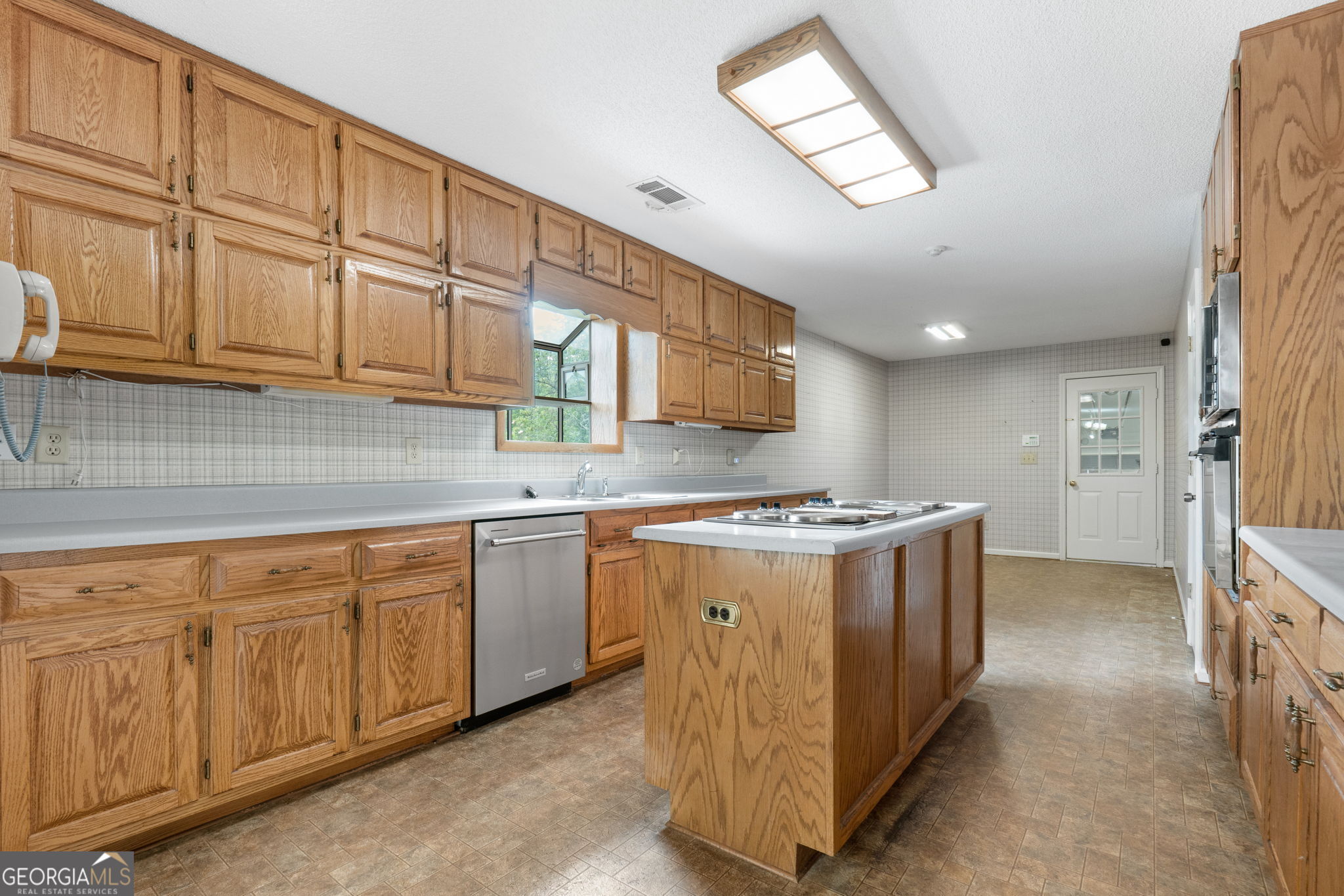 394 Hunter Road Griffin, GA 30224 - Photo 13 of 54 Gallery Image 13