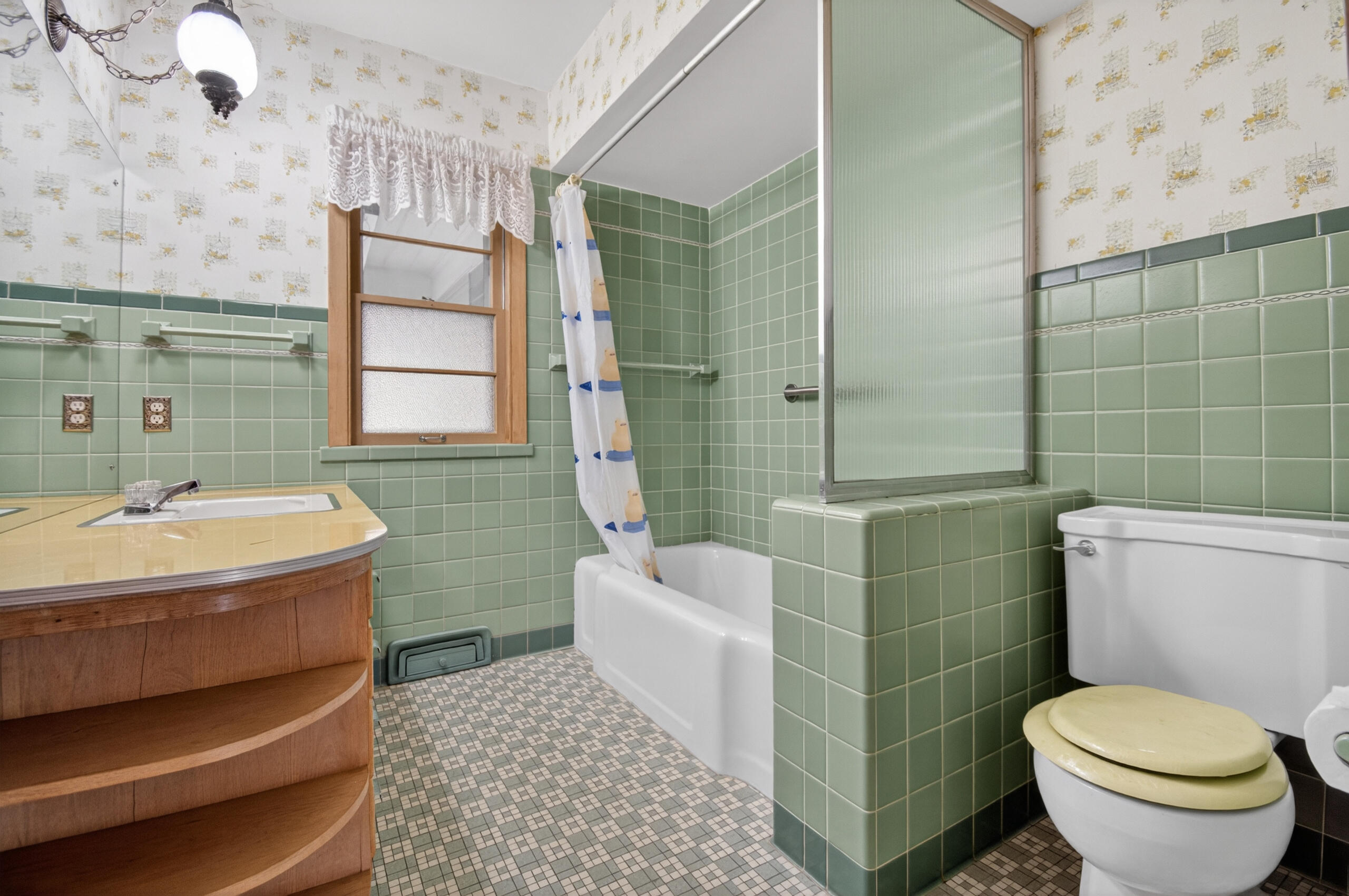 1112 Kentucky Street Racine, WI 53405 - Photo 19 of 29 025_DSC_4201