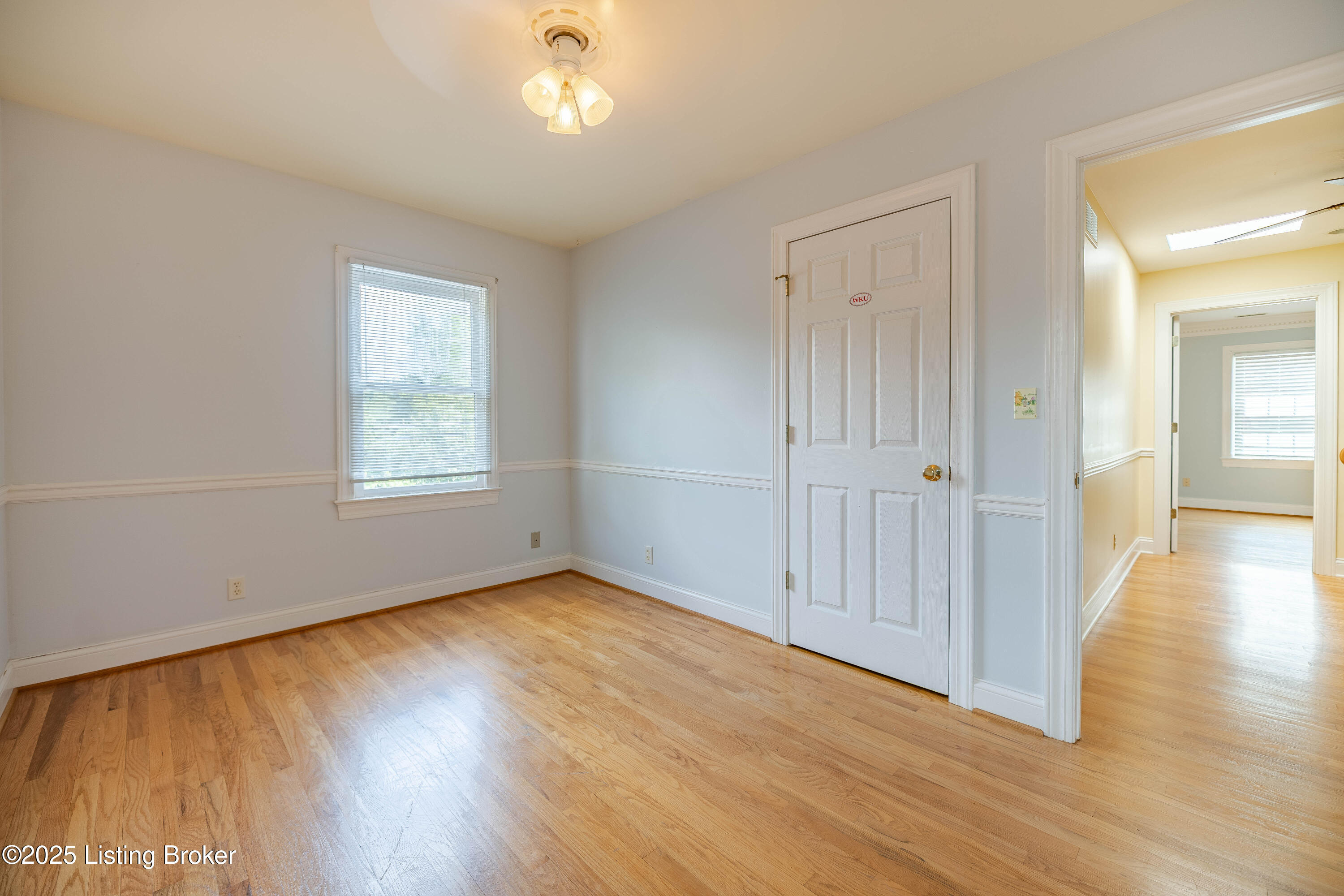 3324 Trinity Road Louisville, KY 40206 - Photo 29 of 56 Upstairs bedroom looking toward primary