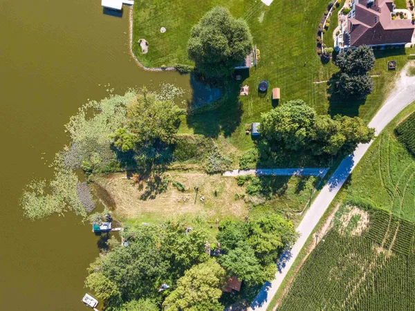 $139,900 | 9094 North Steinbarger Lake Road, Wawaka, IN 46794