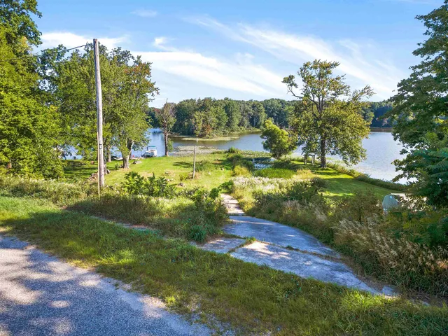 $139,900 | 9094 North Steinbarger Lake Road, Wawaka, IN 46794