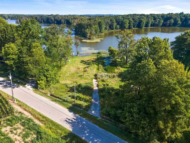 $139,900 | 9094 North Steinbarger Lake Road, Wawaka, IN 46794