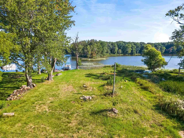 $139,900 | 9094 North Steinbarger Lake Road, Wawaka, IN 46794