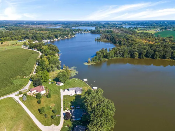 $139,900 | 9094 North Steinbarger Lake Road, Wawaka, IN 46794