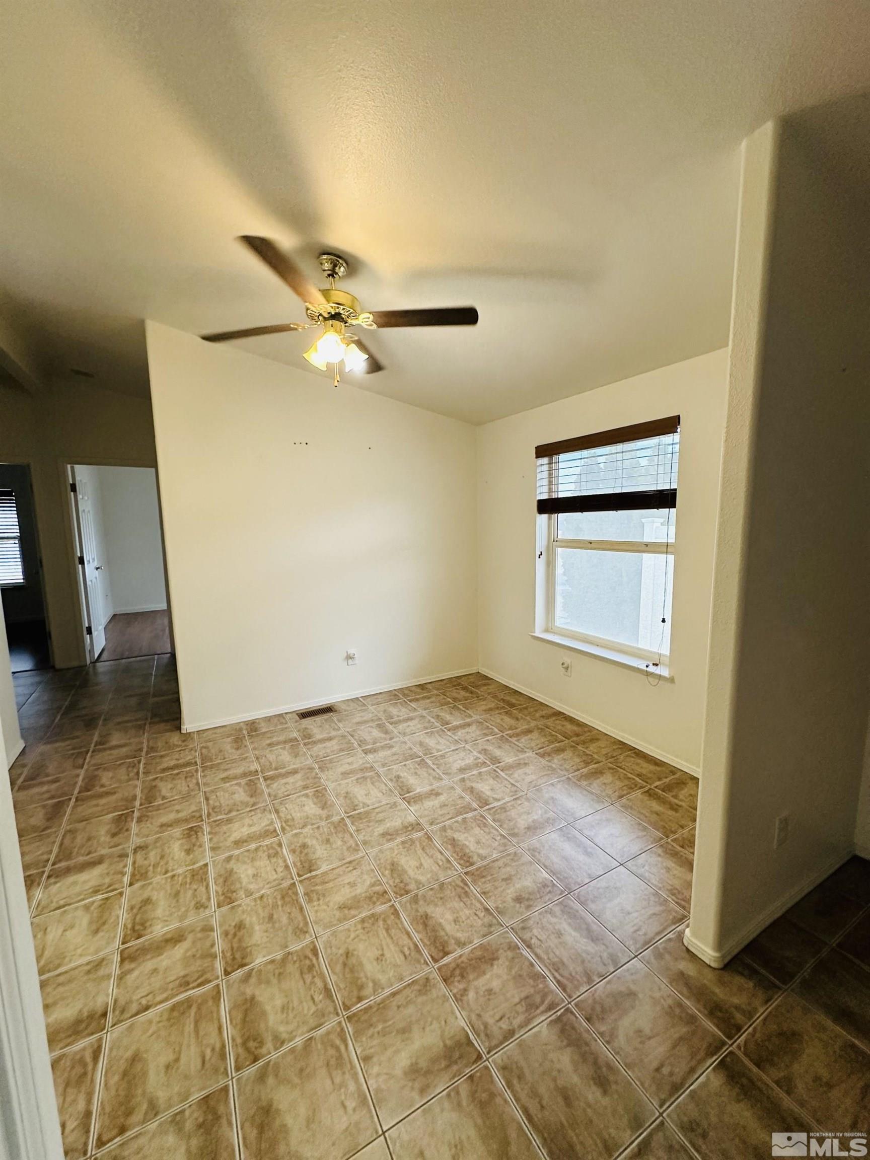7641 Diamond Pointe Way Reno, NV 89506 - Photo 23 of 27 Photo 23