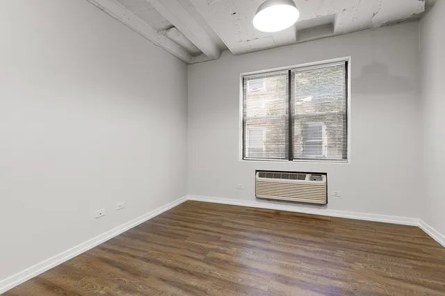 $2,200 | 5718 North Winthrop Avenue, Unit 801, Chicago, IL 60660