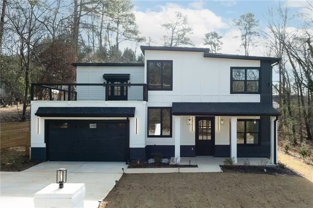 $850,000 | 6465 Yacht Club Road, Flowery Branch, GA 30542