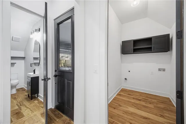 $850,000 | 6465 Yacht Club Road, Flowery Branch, GA 30542