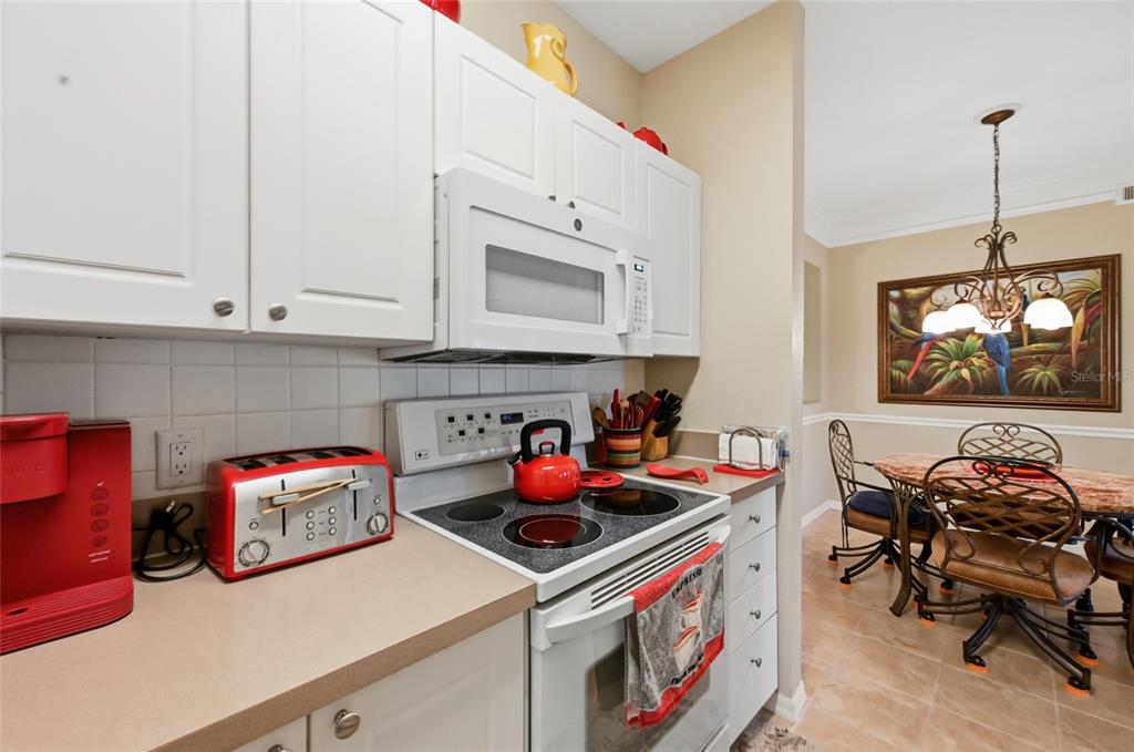 5122 Northridge Road, Unit 210 Sarasota, FL 34238 - Photo 10 of 36