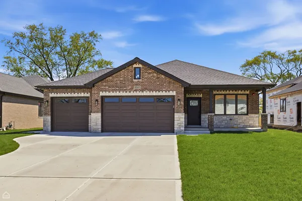 $670,000 | 8041 South 85th Court, Justice, IL 60458