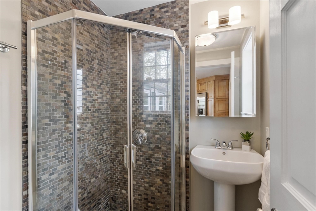 142 Tower Road Lincoln, MA 01773 - Photo 22 of 41