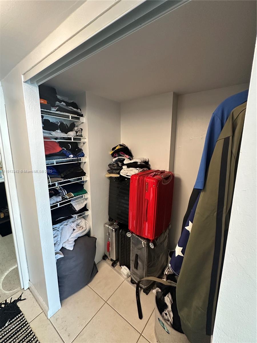 555 Northeast 15th Street, Unit 31F Miami, FL 33132 - Photo 19 of 24