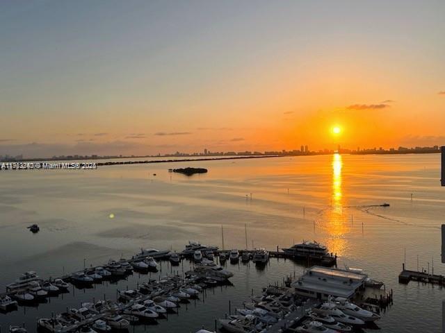 555 Northeast 15th Street, Unit 31F Miami, FL 33132 - Photo 23 of 24