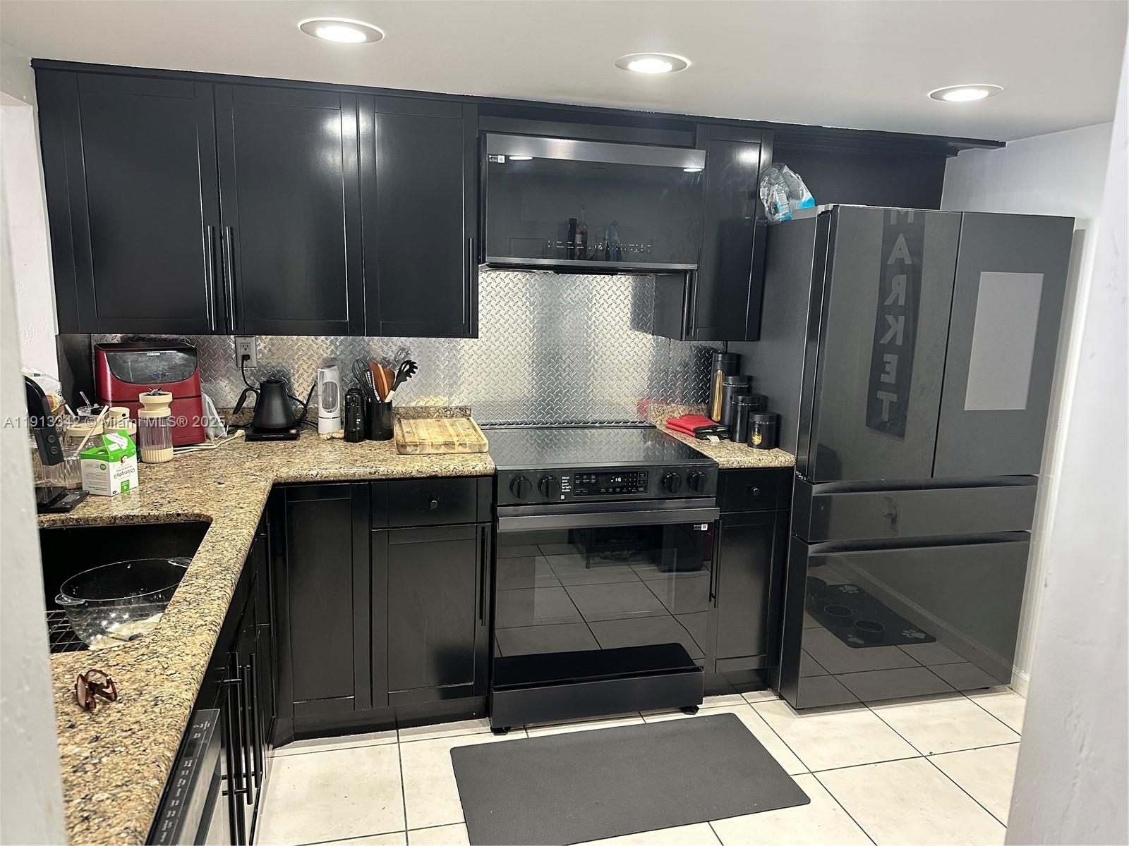 555 Northeast 15th Street, Unit 31F Miami, FL 33132 - Photo 6 of 24