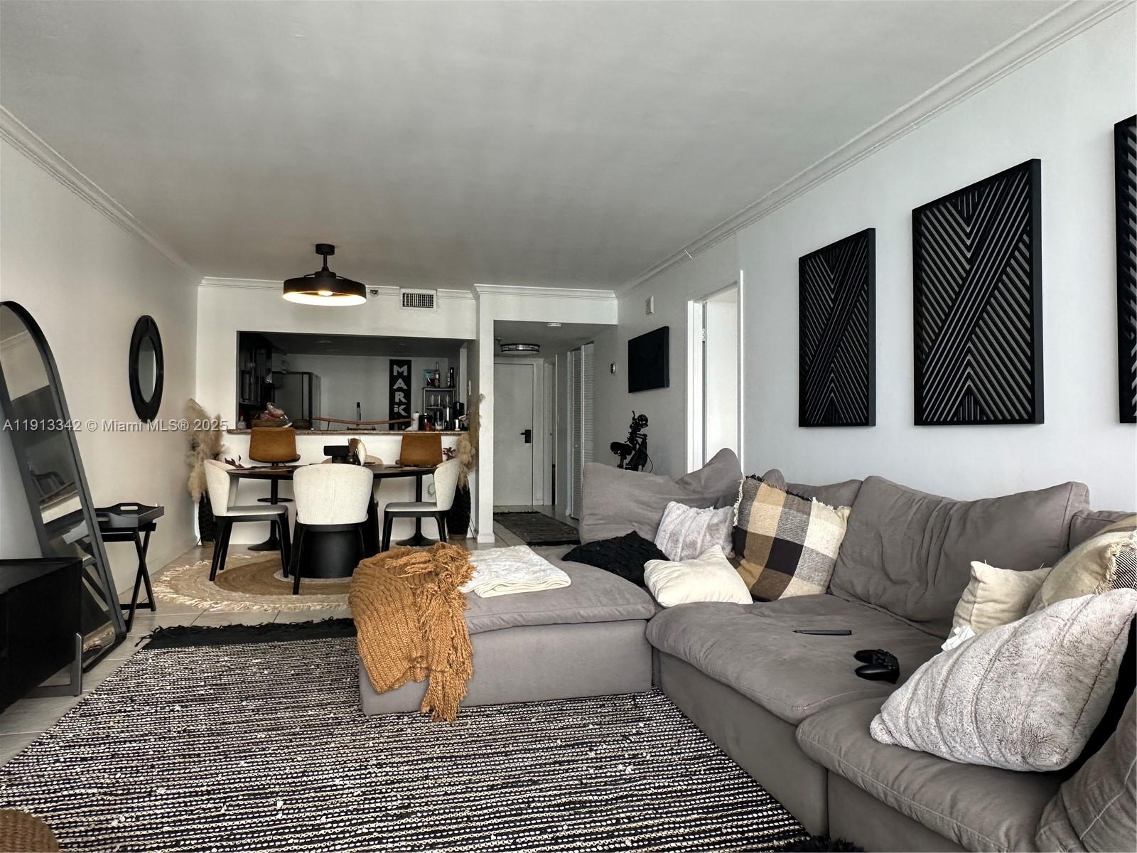 555 Northeast 15th Street, Unit 31F Miami, FL 33132 - Photo 10 of 24