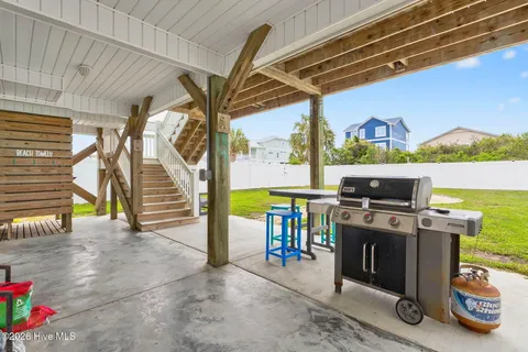 $1,199,000 | 4927 East Pelican Drive, Oak Island, NC 28465