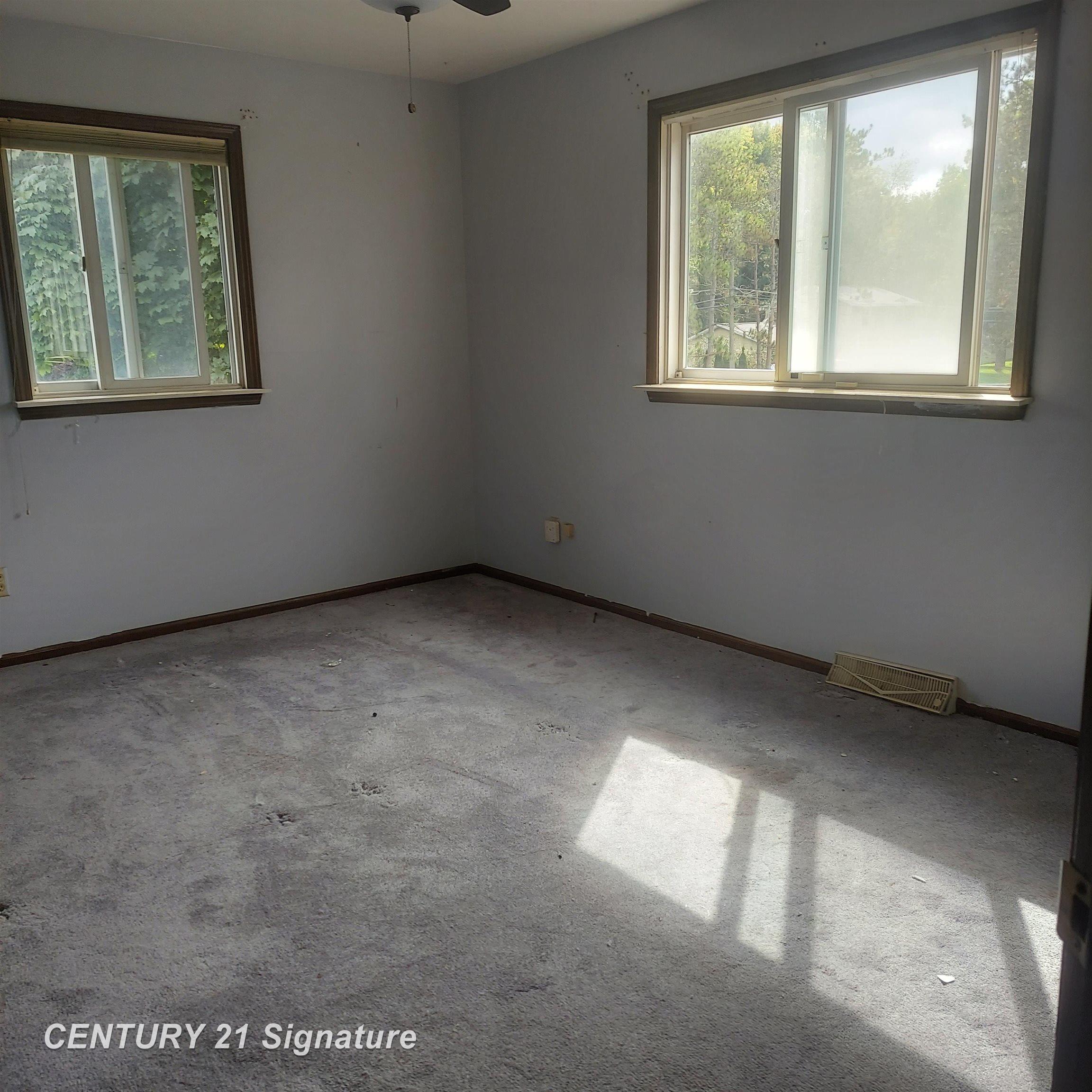 13013 Gratiot Road Hemlock, MI 48626 - Photo 10 of 17