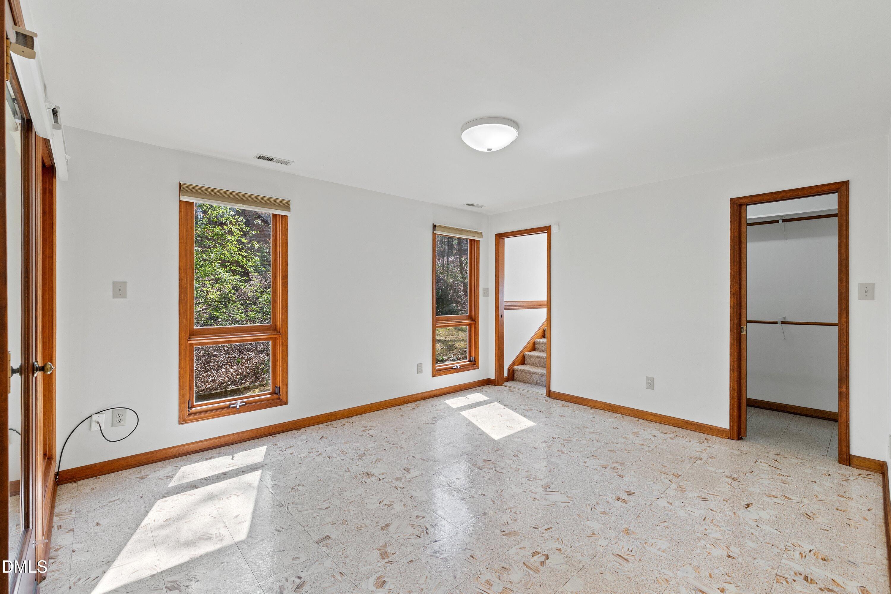 2012 Raccoon Run Clayton, NC 27520 - Photo 32 of 89 29-2012 Raccoon Run _6217