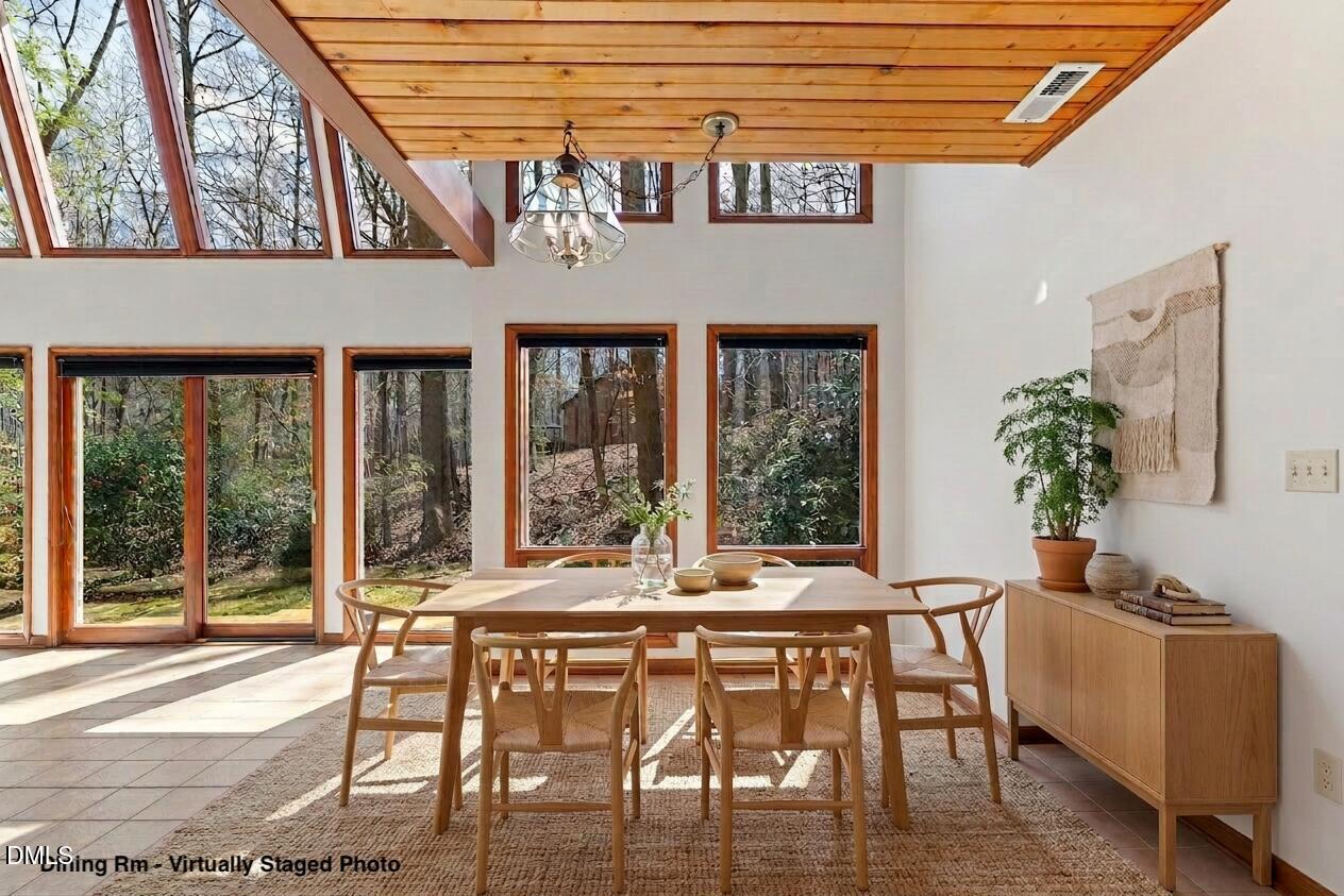 2012 Raccoon Run Clayton, NC 27520 - Photo 5 of 89 Din Rm Virtually Staged