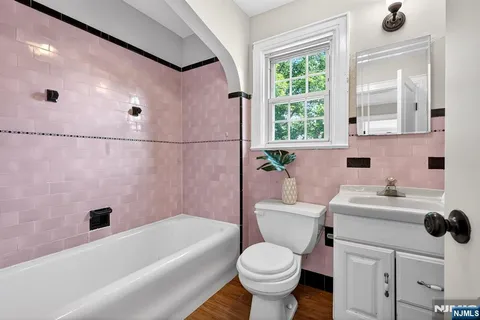 $825,000 | 400 Elmwood Avenue, Maplewood, NJ 07040