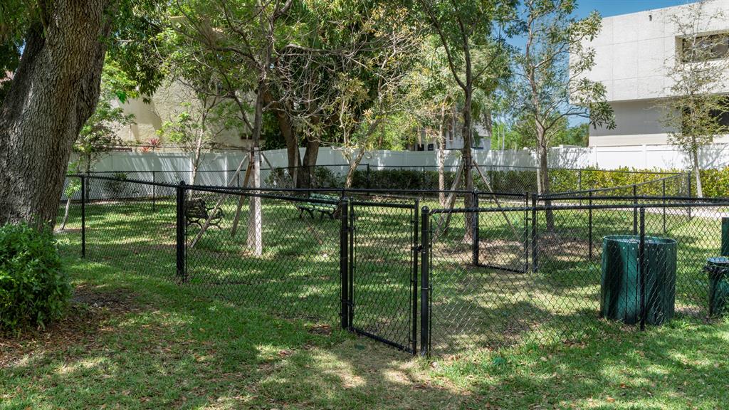 425-475 East Atlantic Boulevard, Unit 410 Pompano Beach, FL 33060 - Photo 36 of 40